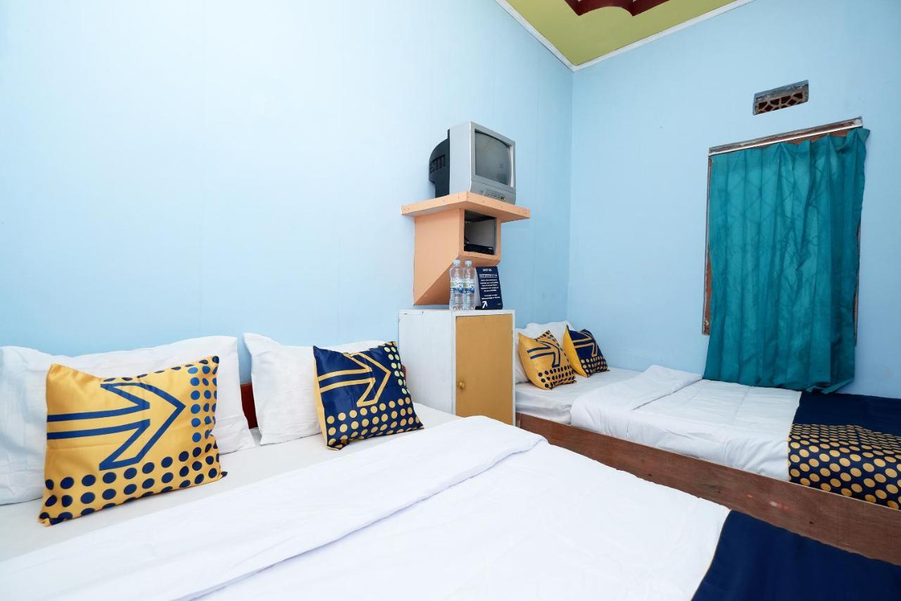Spot On 2112 Homestay Lestari Dieng Syariah Diyeng Exterior photo
